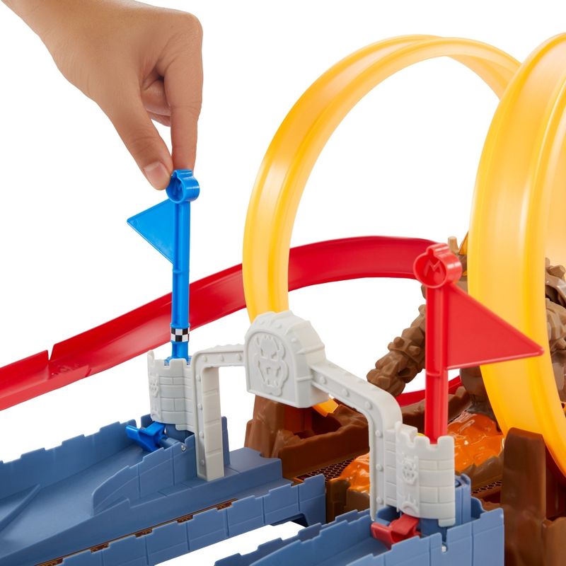 Mario-kart-bowser-s-castle-track-TOY4958_4